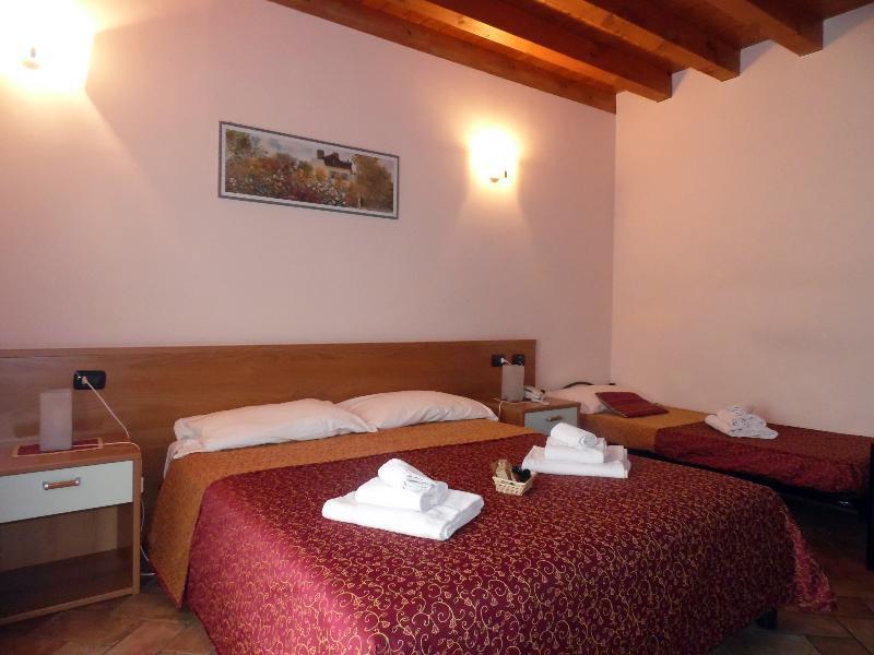 Hotel Agli Ulivi Valeggio sul Mincio Εξωτερικό φωτογραφία