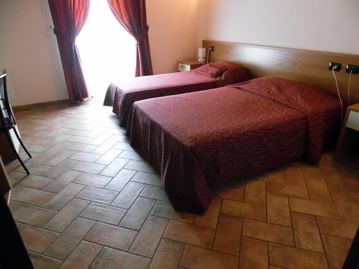 Hotel Agli Ulivi Valeggio sul Mincio Εξωτερικό φωτογραφία