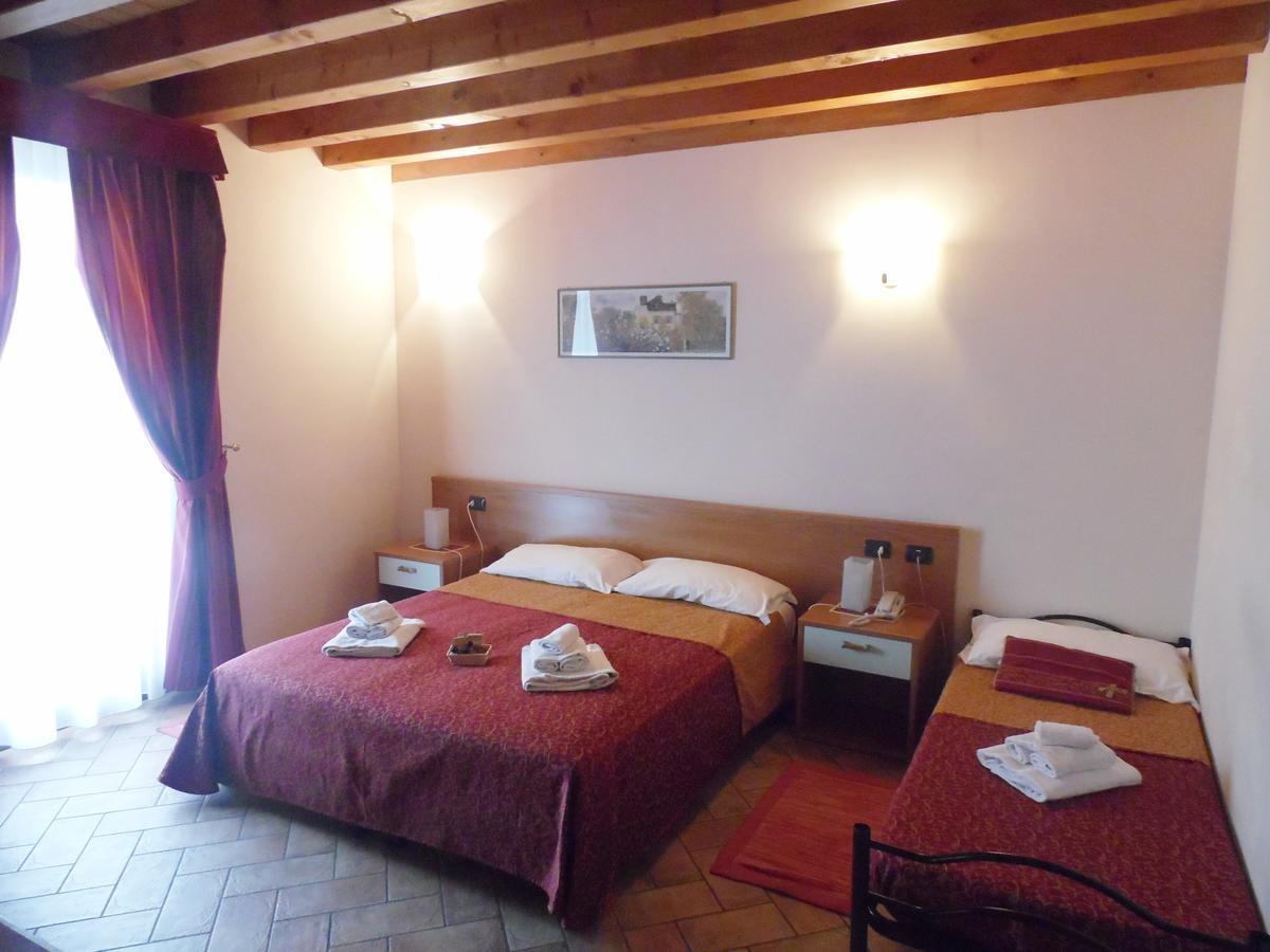 Hotel Agli Ulivi Valeggio sul Mincio Εξωτερικό φωτογραφία