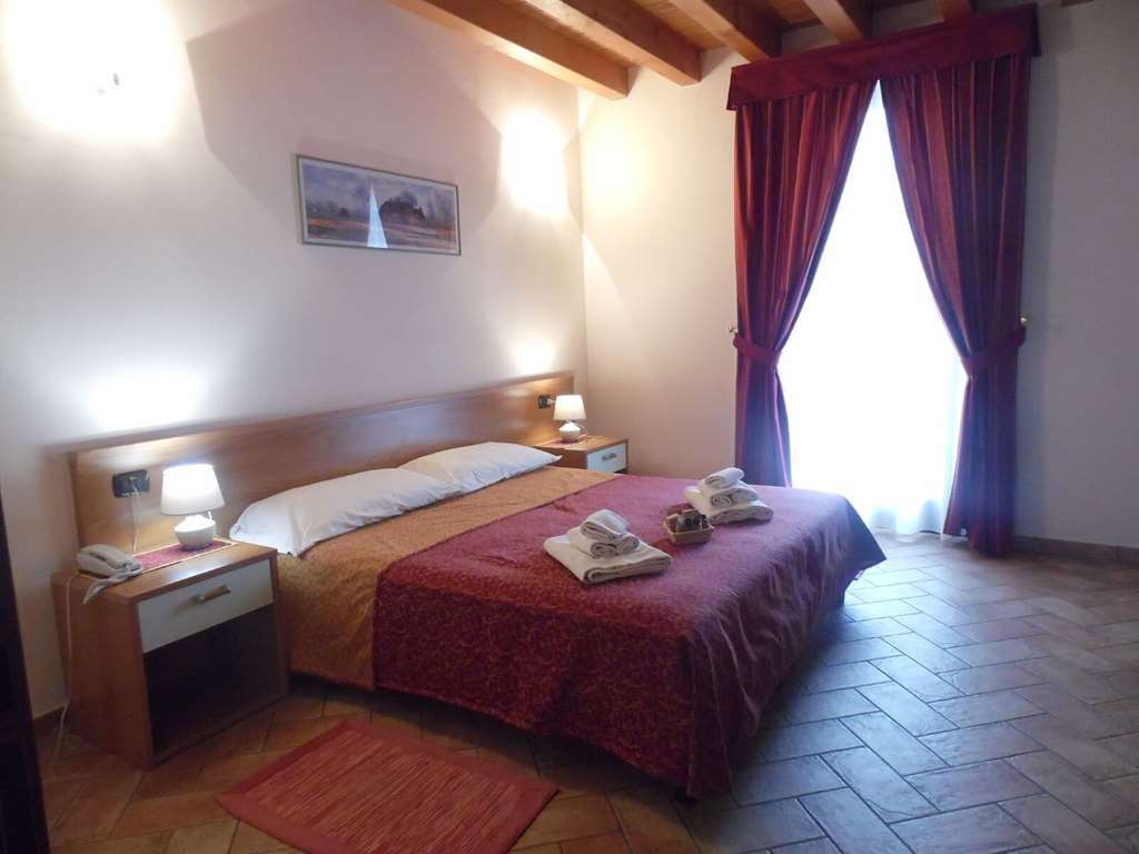 Hotel Agli Ulivi Valeggio sul Mincio Δωμάτιο φωτογραφία